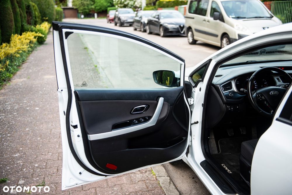 Kia Ceed 1.4 CVVT Vision - 17
