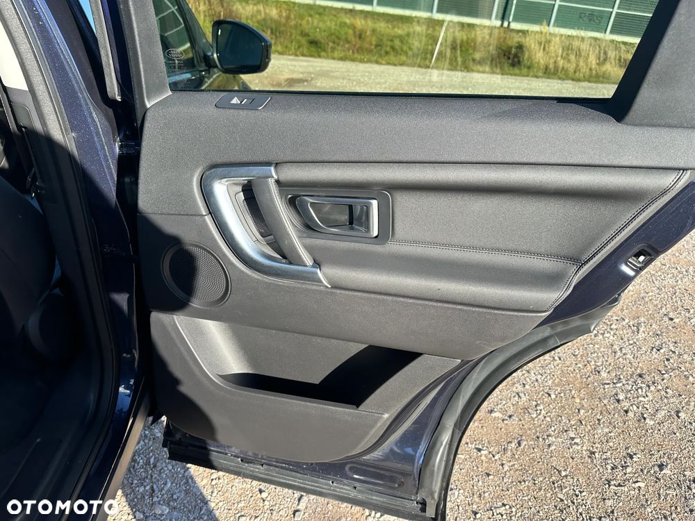 Land Rover Discovery Sport - 28