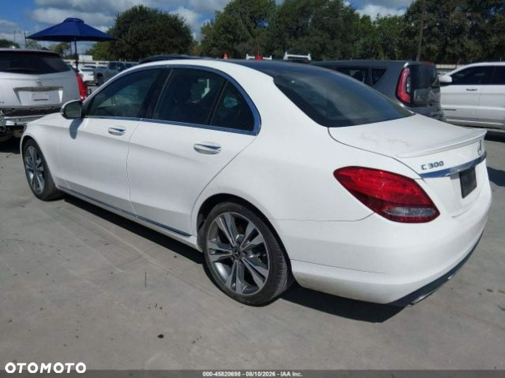 Mercedes-Benz C-Class 2018 photo 3