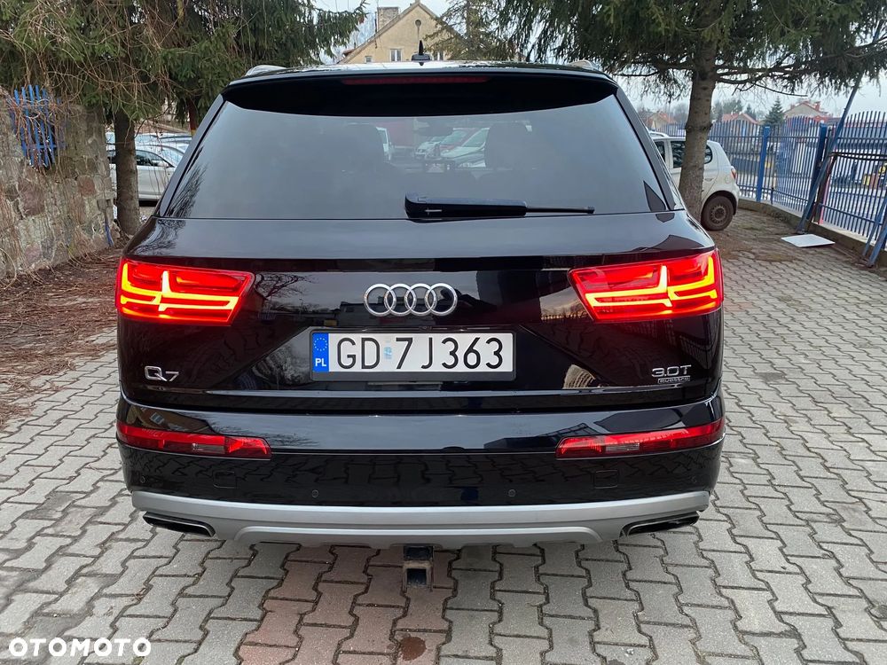 Audi Q7 - 7