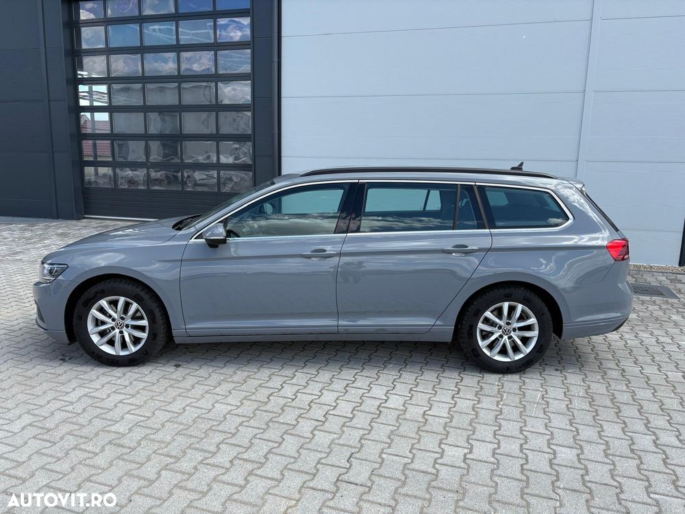 Volkswagen Passat - 4