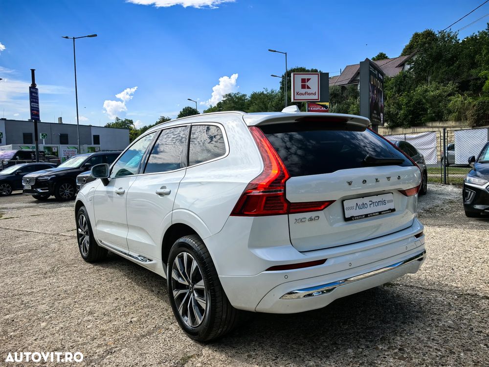 Volvo XC 60 T8 AWD Recharge Geartronic Inscription Expression - 4