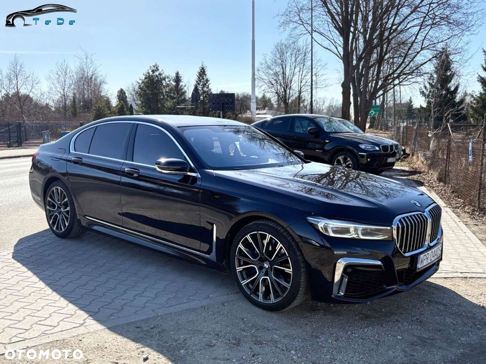 BMW Seria 7 750i xDrive sport - 9