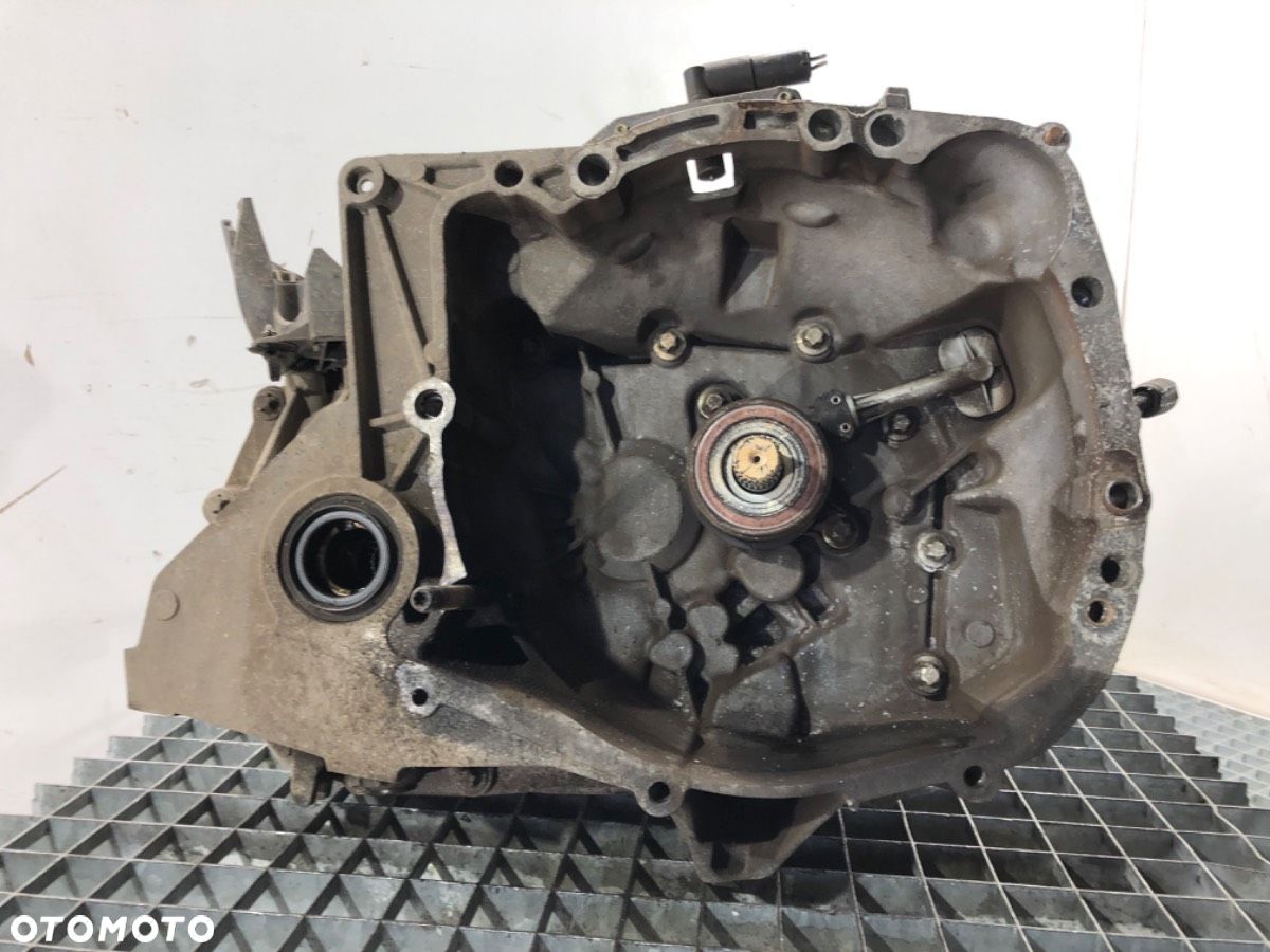 SKRZYNIA BIEGÓW - 260.00 PLN - RENAULT CLIO III (BR0/1, CR0/1) 2005 - 2014 1.2 16V (BR02, BR0J, - 1