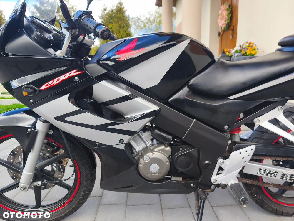 Honda CBR - 16