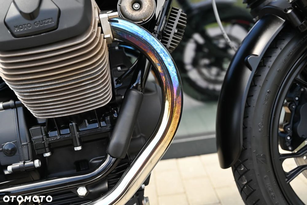 Moto Guzzi V7 - 30