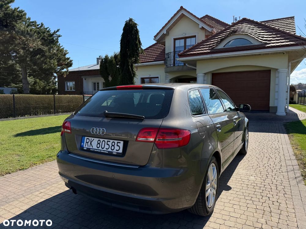 Audi A3 Sportback - 2