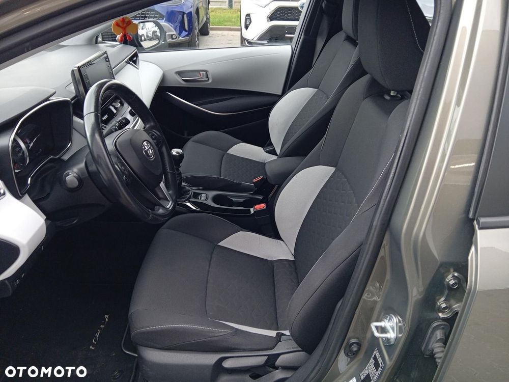 Toyota Corolla - 15