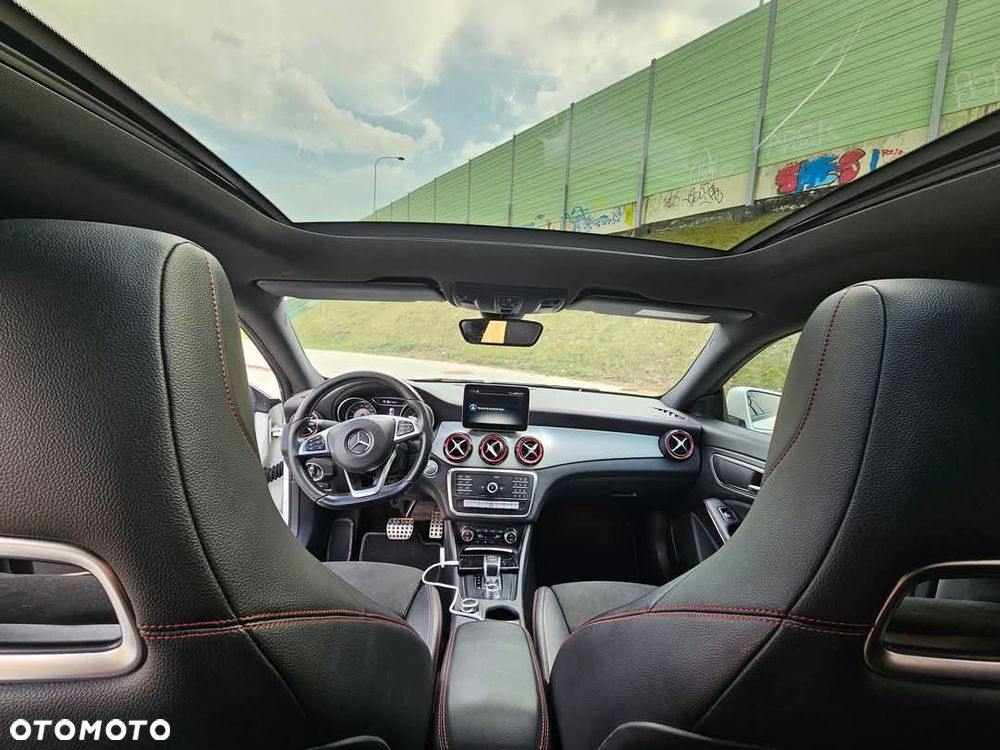 Mercedes-Benz CLA - 11