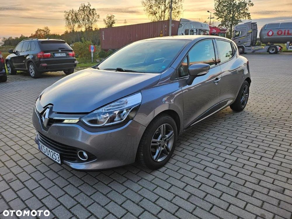 Renault Clio 1.2 16V 75 Experience - 9