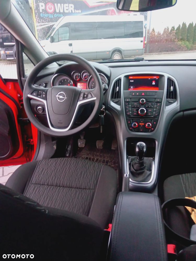 Opel Astra 1.6 Essentia - 11