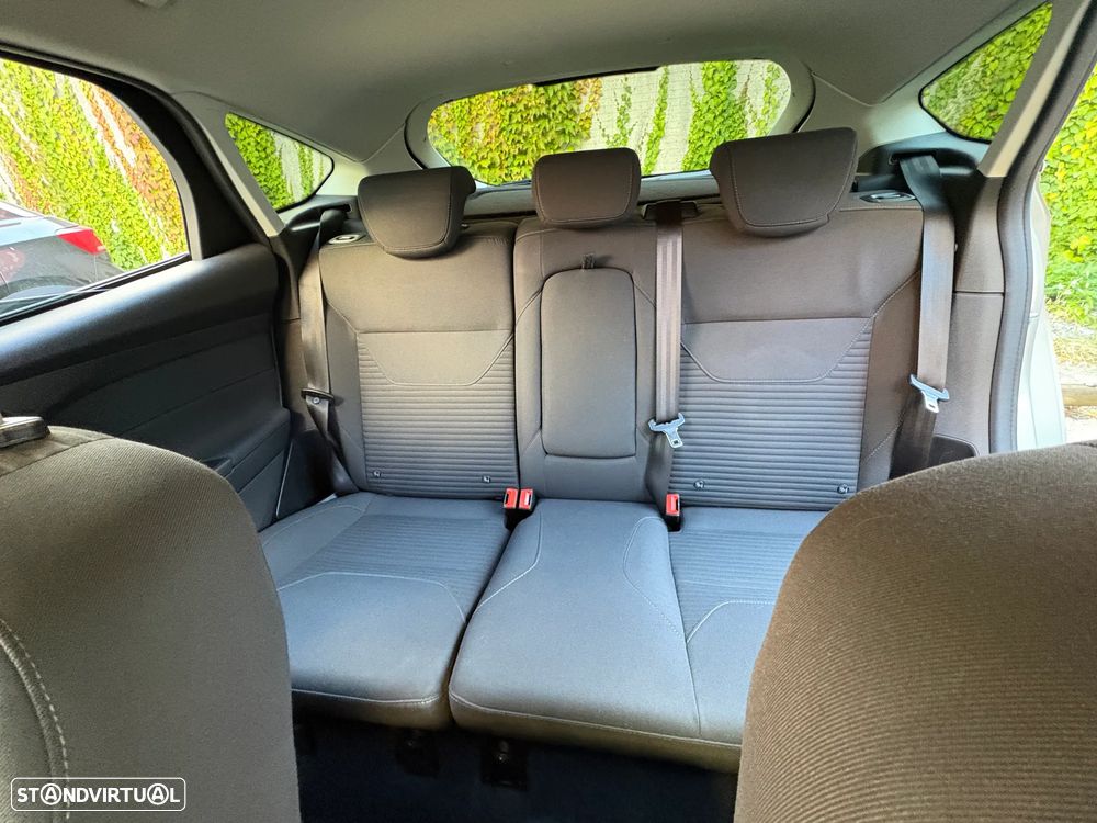 Ford Focus 1.0 EcoBoost S&S TITANIUM - 10