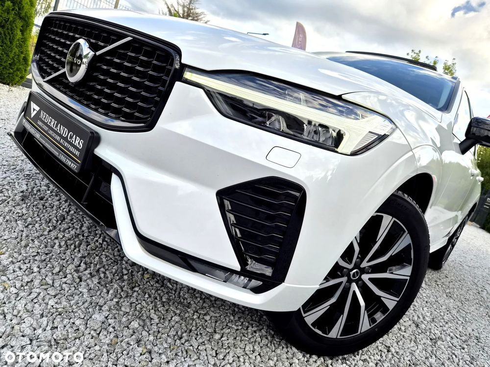 Volvo XC 60 B4 D Plus Dark - 33