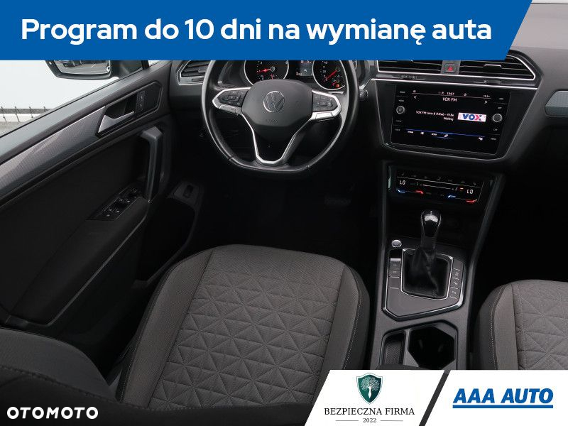 Volkswagen Tiguan - 8