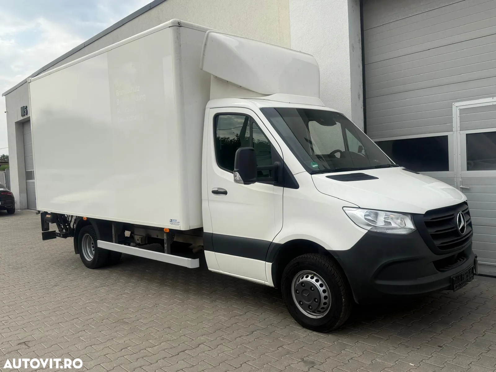 Mercedes-Benz Sprinter - 4
