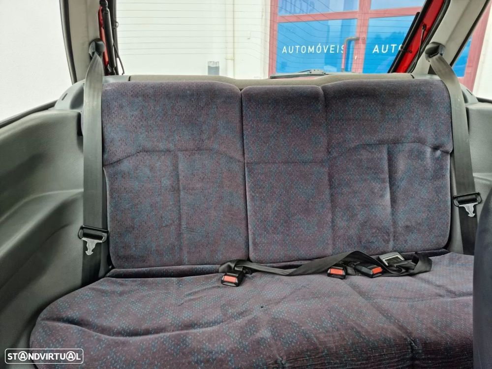 Ford Fiesta XR2i 1.6 16V - 9