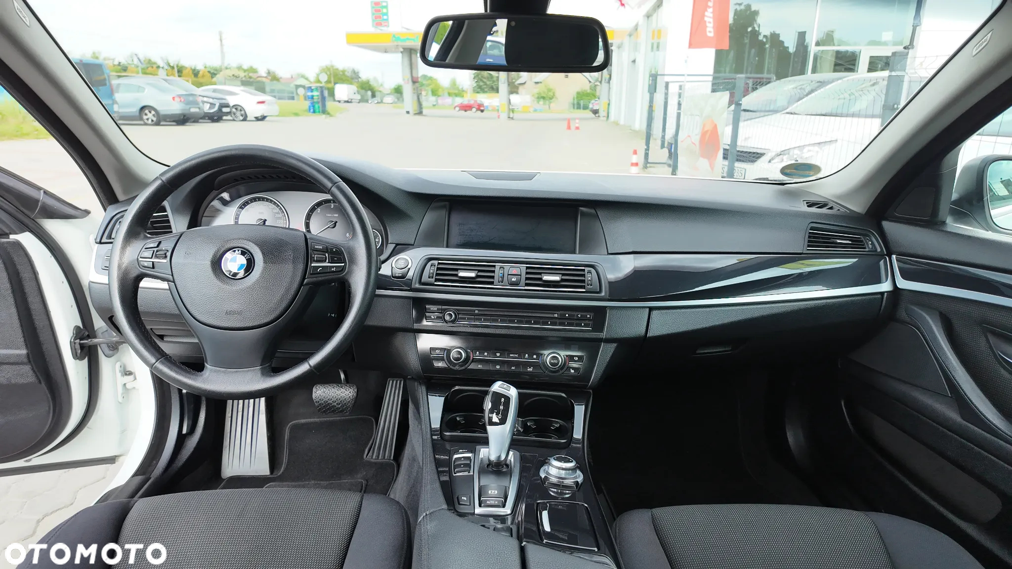 BMW Seria 5 520d Touring - 32