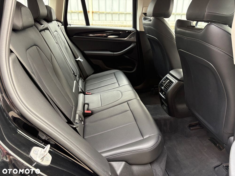 BMW X3 xDrive20i GPF - 27