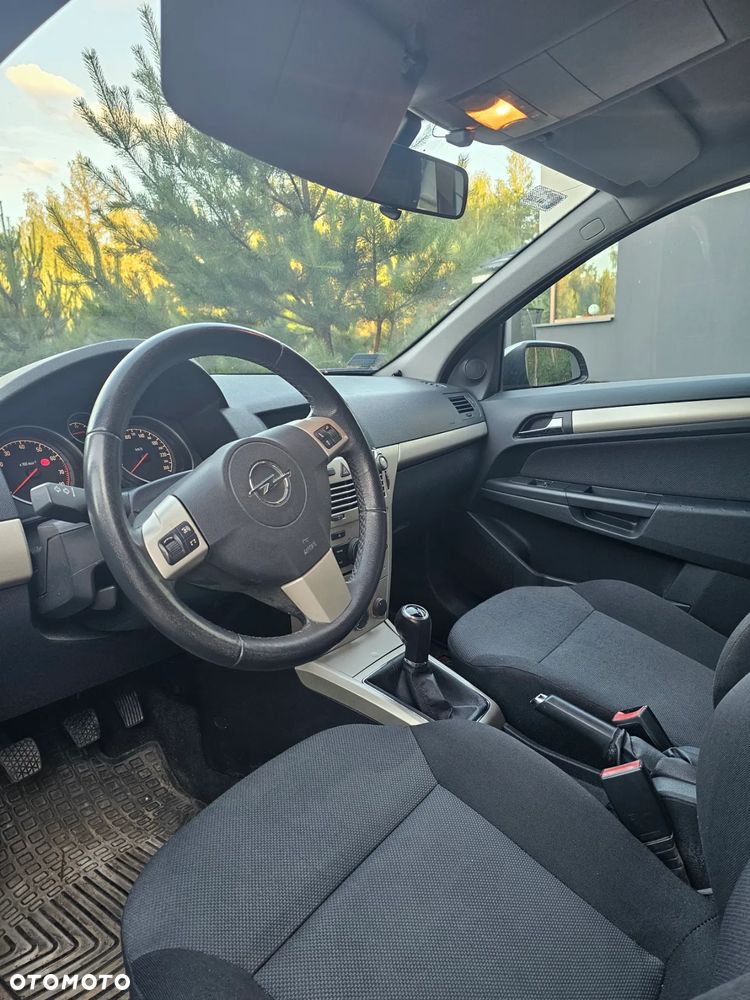 Opel Astra 1.6 Cosmo - 2