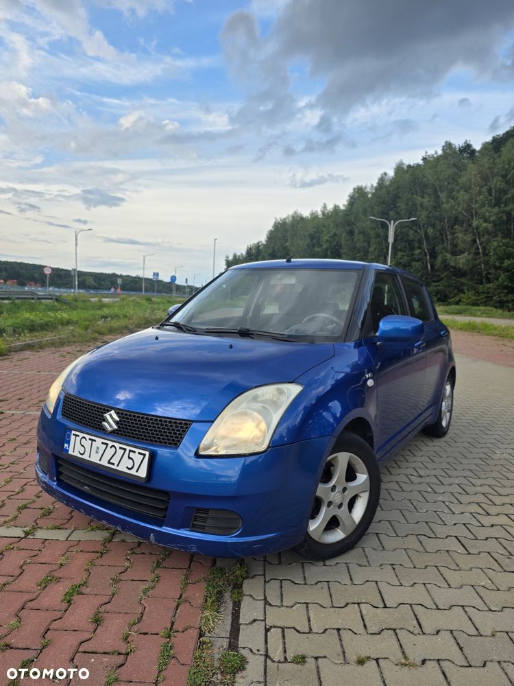 Suzuki Swift - 1