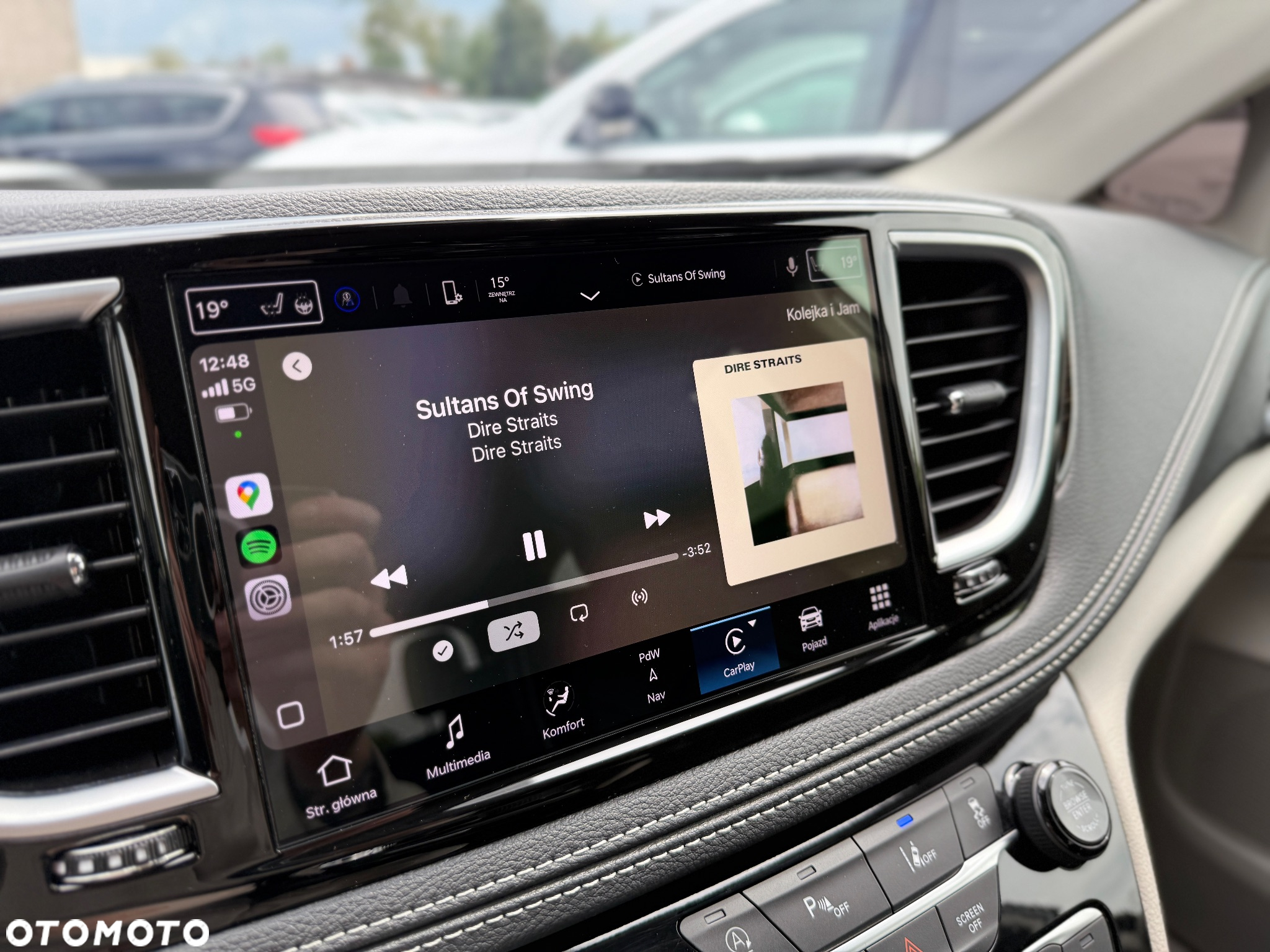 Chrysler Pacifica - 25