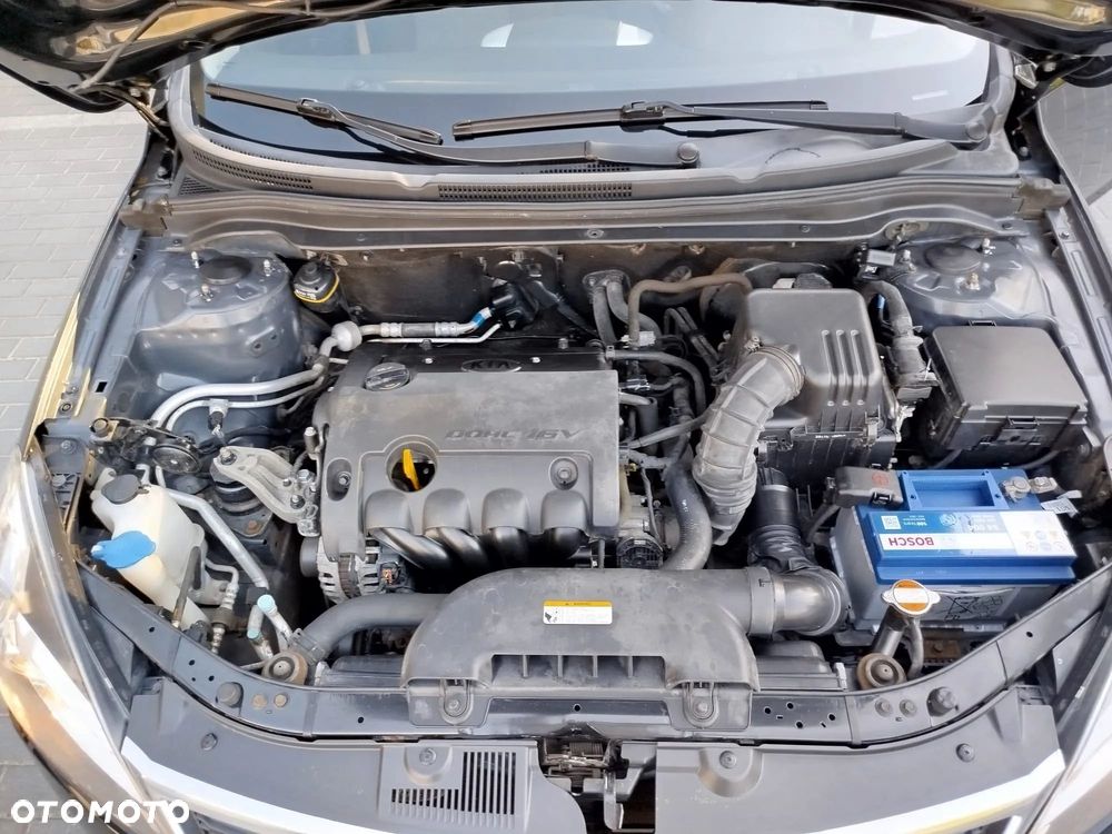 Kia Ceed 1.6 M - 11