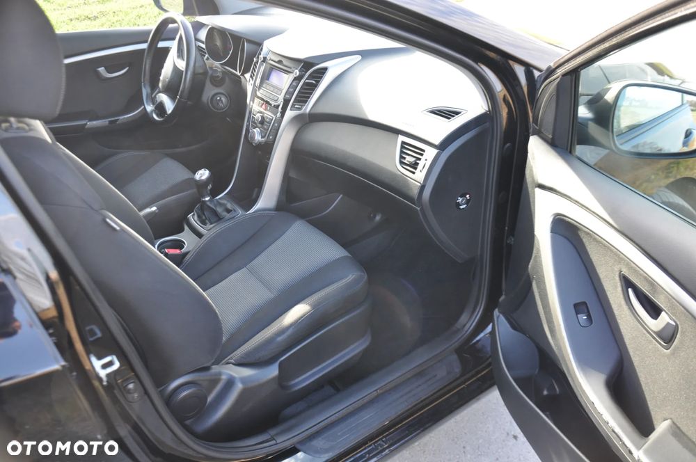 Hyundai i30 1.4 Fifa World Cup Edition - 16