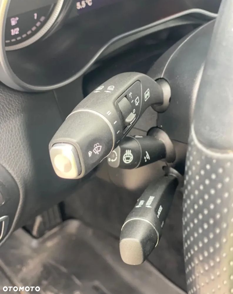 Mercedes-Benz GLC 300 4Matic 9G-TRONIC Exclusive - 17