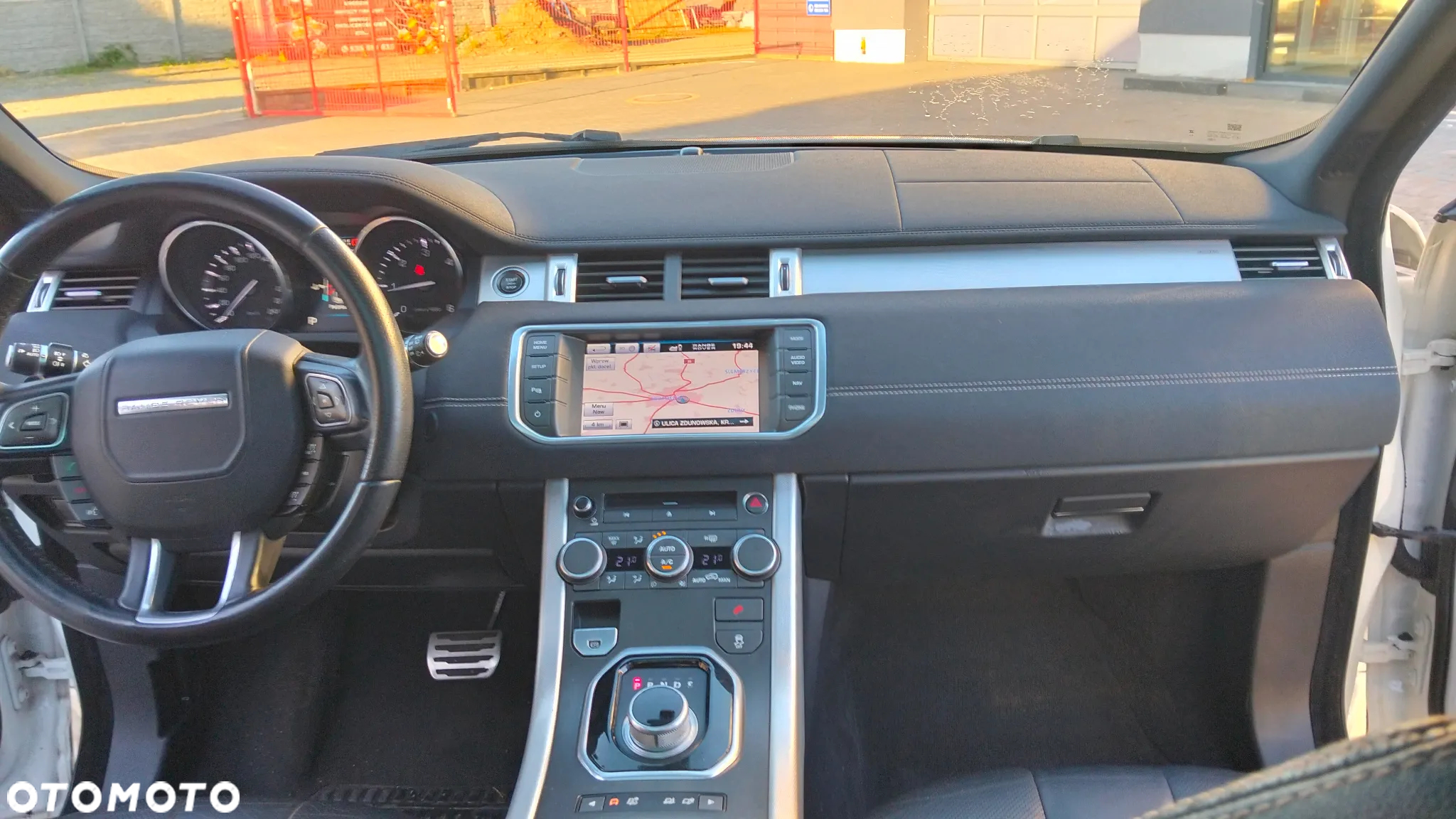 Land Rover Range Rover Evoque - 33