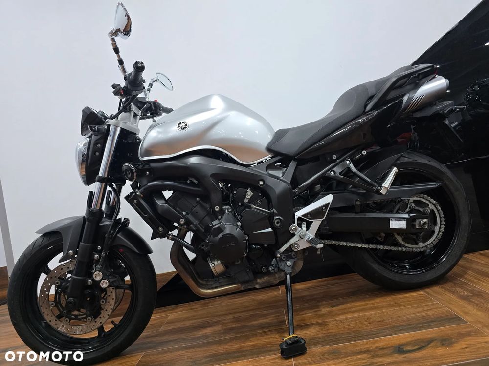 Yamaha FZ6 - 24