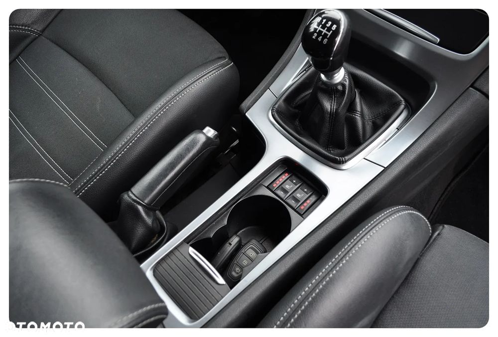 Ford Mondeo 2.0 TDCi Titanium X - 28