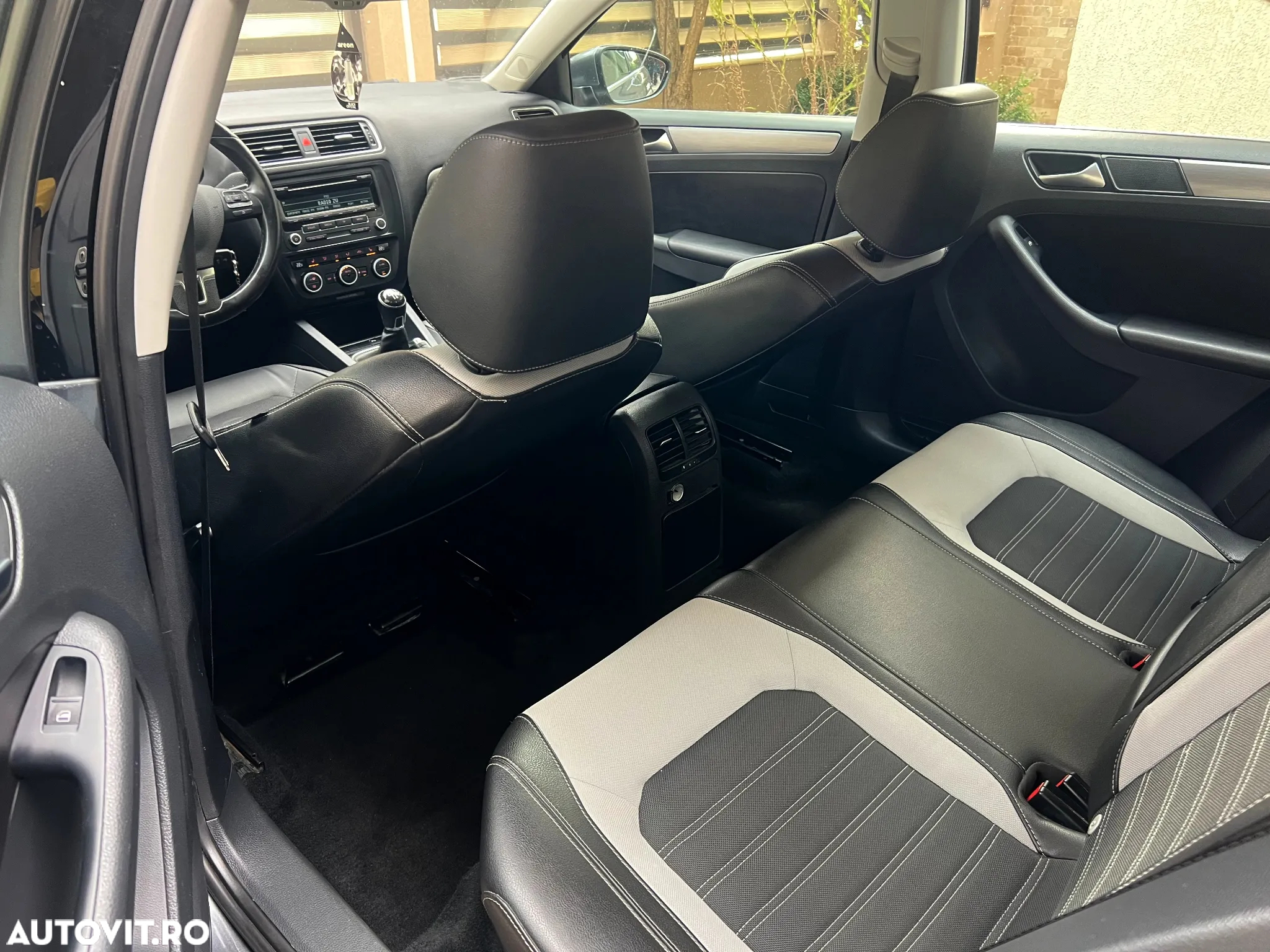 Volkswagen Jetta 1.6 TDI CR DPF Highline - 19