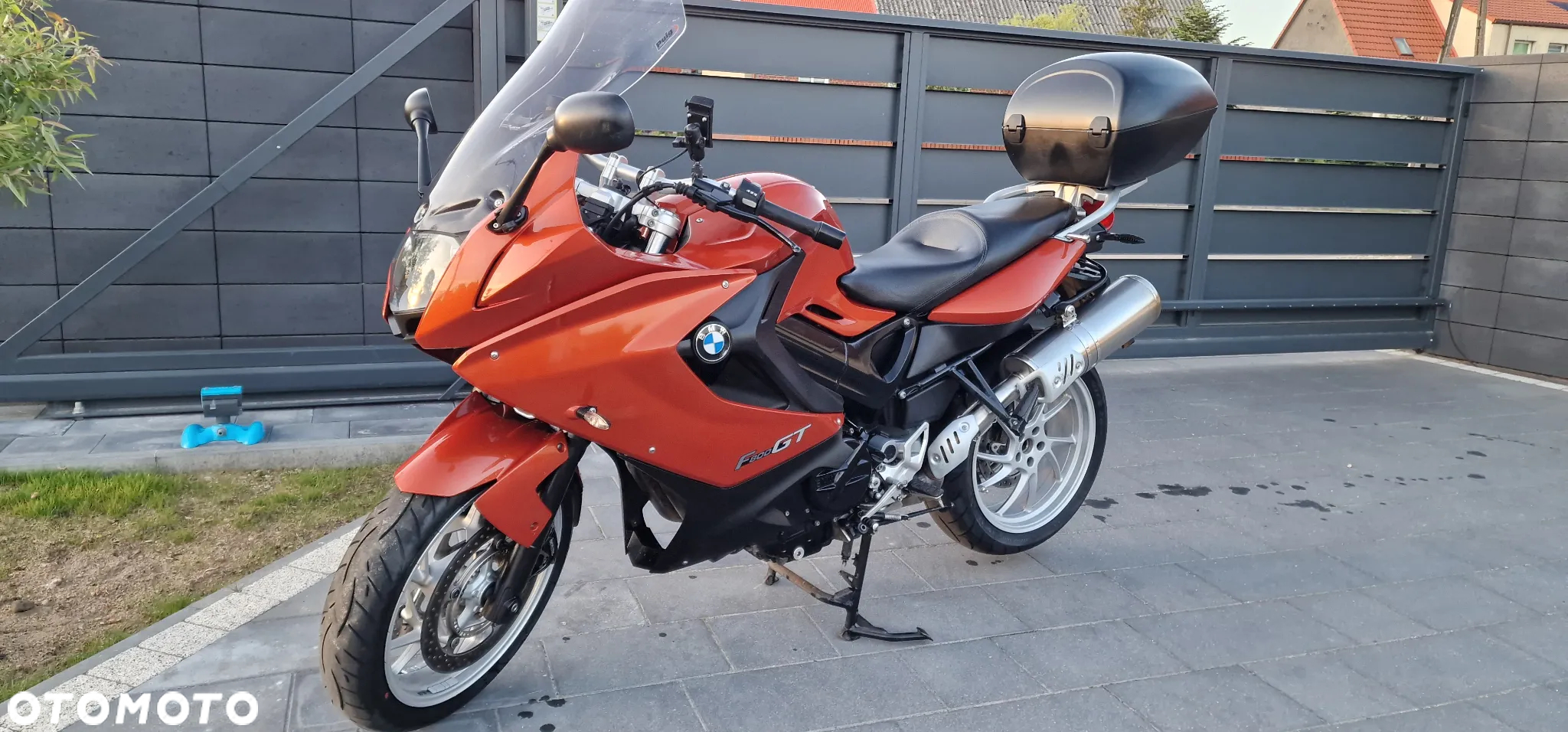 BMW F - 15