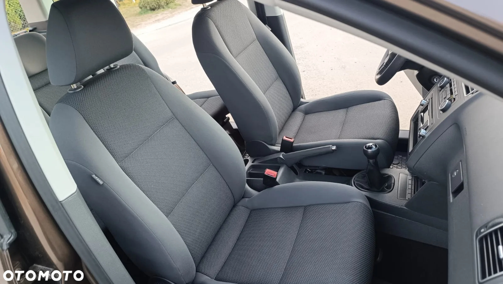 Volkswagen Touran 1.6 TDI DPF Trendline - 4