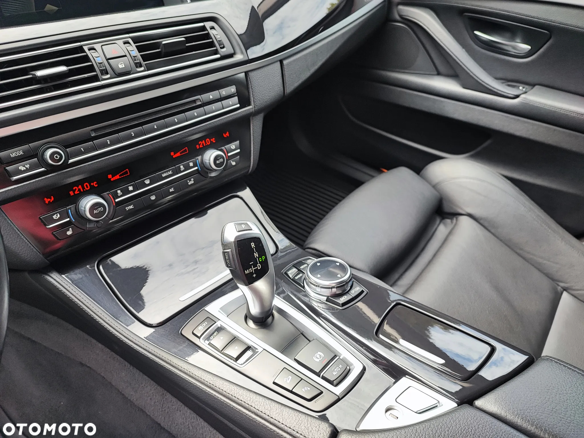 BMW Seria 5 520d Luxury Line - 15