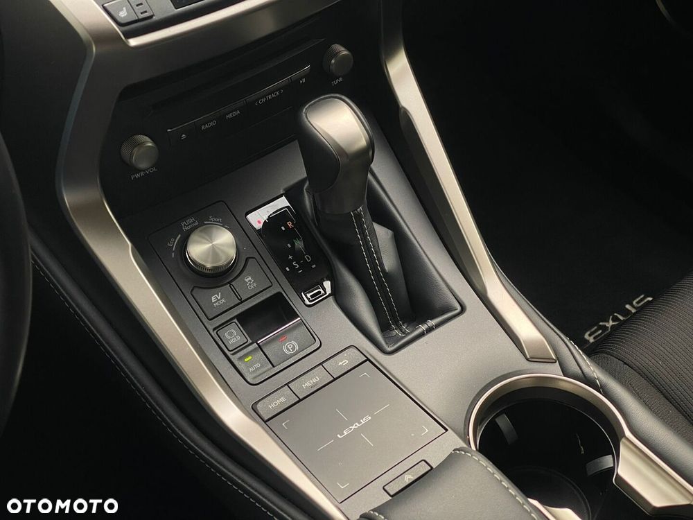 Lexus NX 300h Elegance Optimum AWD - 22