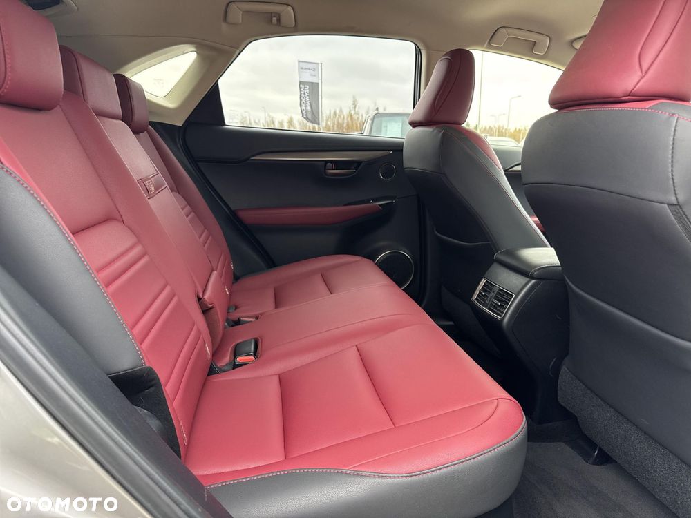 Lexus NX 300h F Impression AWD - 10