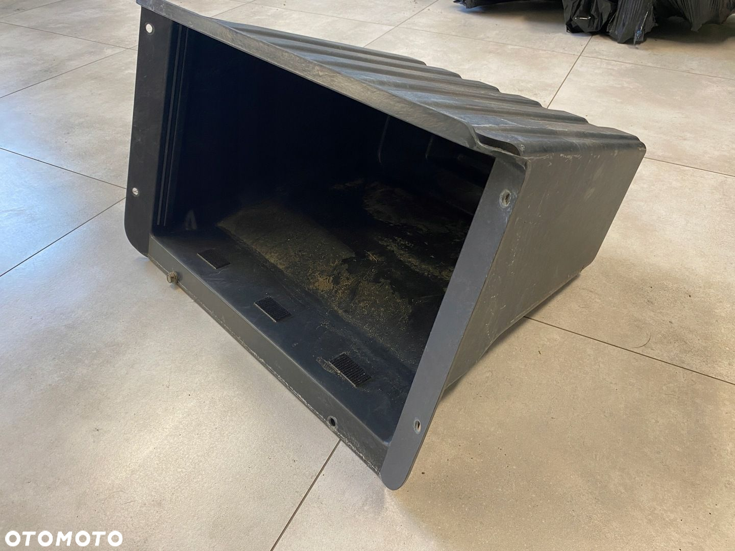 TESLA MODEL S WANNA BAGAŻNIKA KUFER PRZÓD - 3