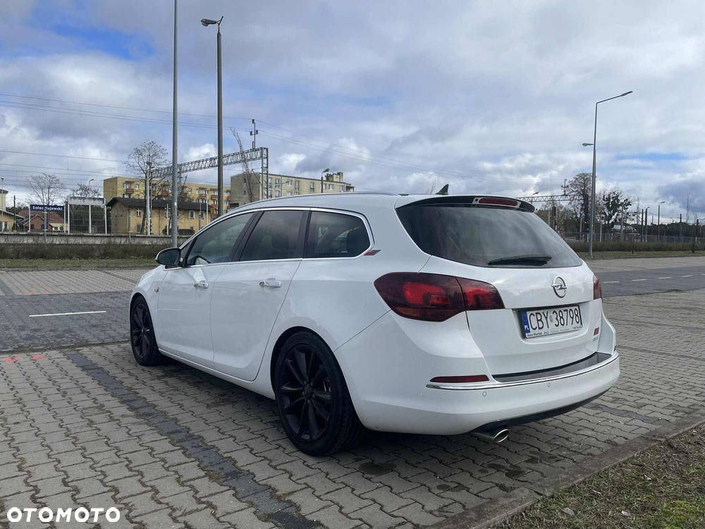 Opel Astra 1.4 Turbo Cosmo - 6