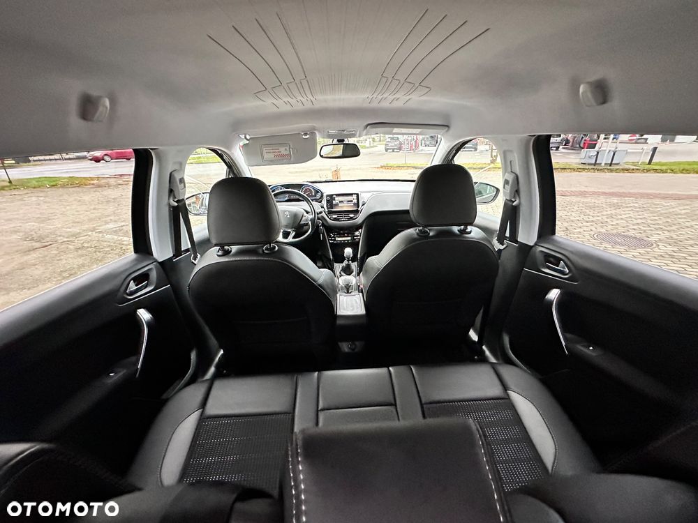 Peugeot 2008 - 18