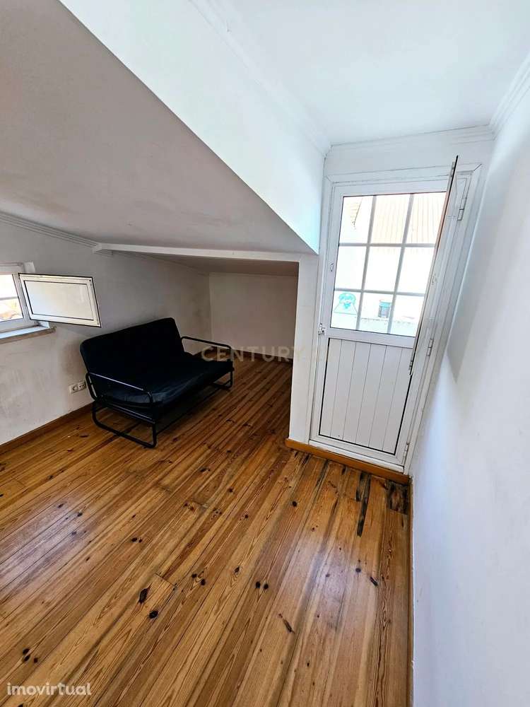 Prédio zona histórica do Seixal - Grande imagem: 3/20