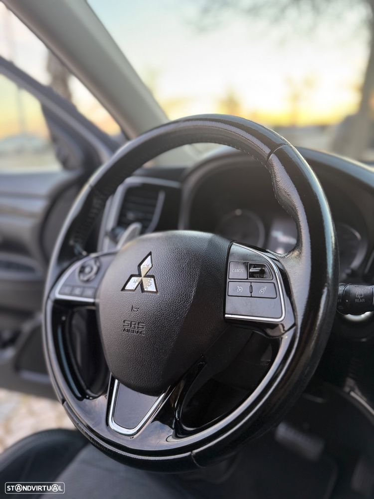 Mitsubishi Outlander 2.0 Kaiteki CVT - 9