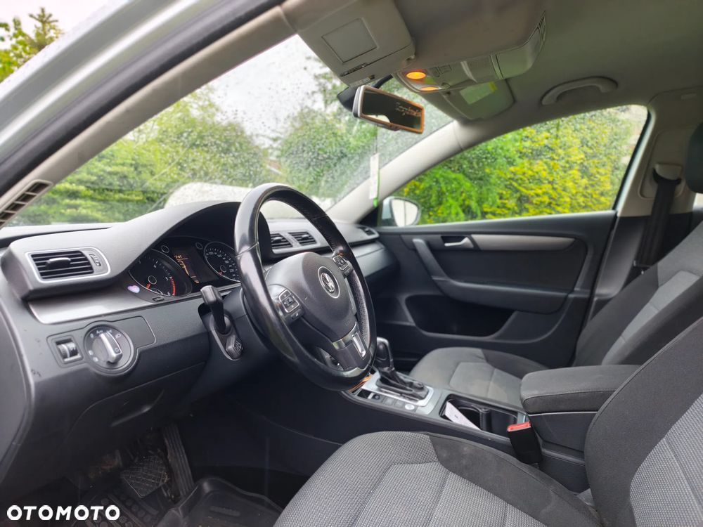 Volkswagen Passat 2.0 TDI Comfortline DSG - 5