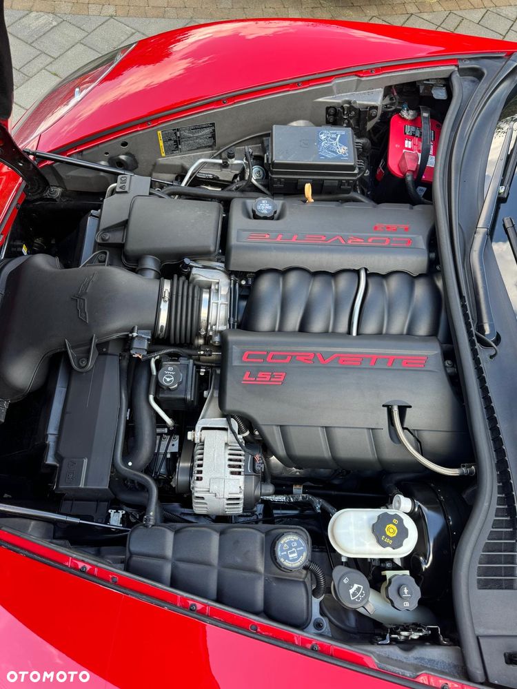 Chevrolet Corvette - 14
