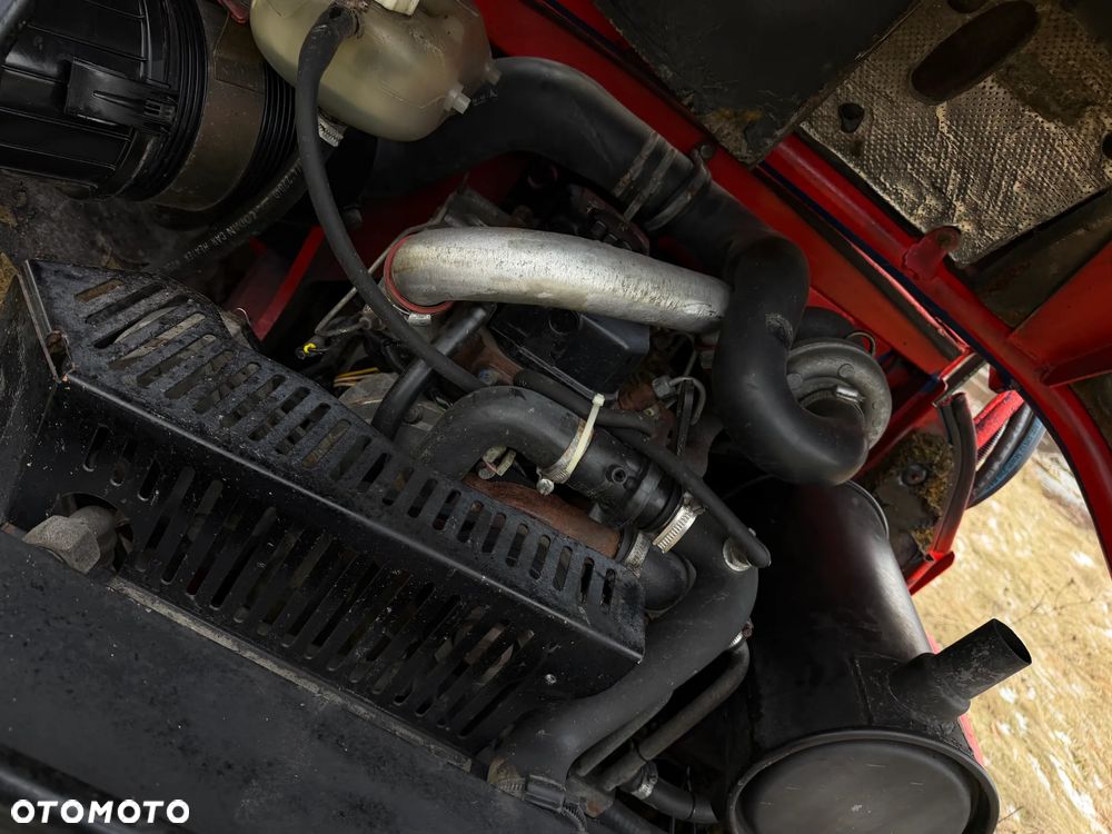 Manitou MLT523  Ładowarka teleskopowa 5m Wysięg 2,3 tony udzwig. Posuw wideł Hydrauliczny oraz rozsuwanie wideł hydr. Szybko-złącze hydrauliczne. 2x kamera PERKINS silnik TURBO  z Komuny Norweskiej! Jak Nowa 4287 mtg Zero luzów wycieków SERWISOWANA w  DEKRA.  Opony jak Nowe. Napęd 4x4 Hydrostatic REWERS - 13