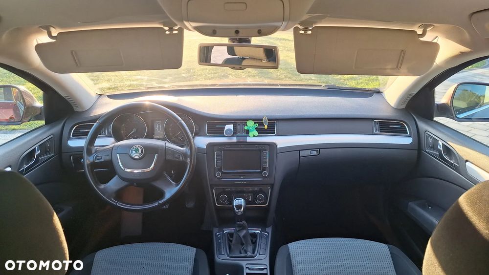 Skoda Superb 1.8 TSI Active - 10