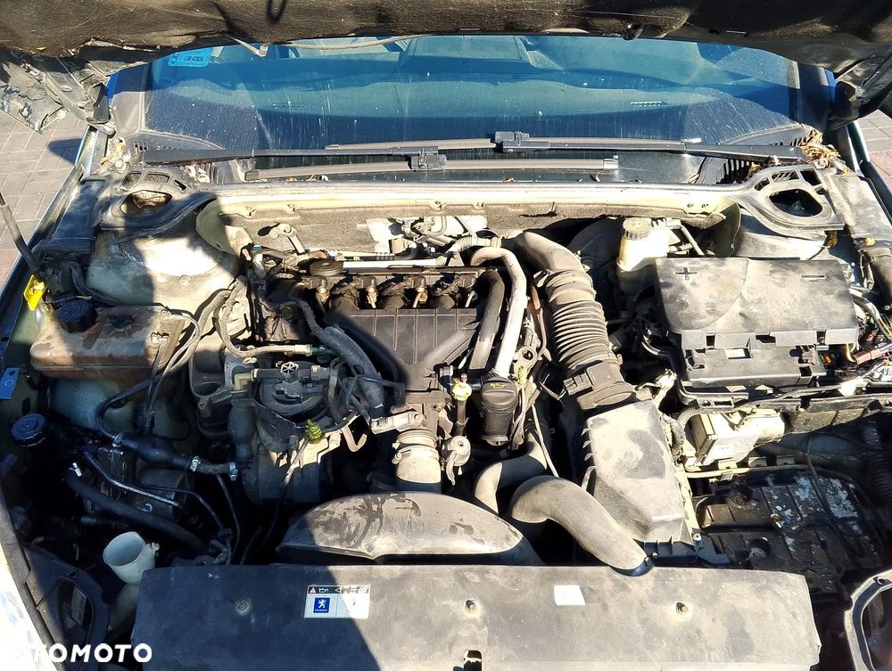 Peugeot 407 (04-08r.) 2.0 HDI 136KM. Silnik DW12TED4 Skrzynia ML6CL lakier EZW.Cały na części. GWARANCJA !!!  Przód Tył Zestaw Komplet Drzwi Klapa Zderzak Błotnik Maska Grill Atrapa Szyba Pas Lampa Lusterko Boczki Fotel Kanapa Kokpit Deska Rozdzielcza Przełącznik Włącznik Sterownik Przewody Wiązka Instalacja Moduł Komputer Czujnik Listwa Pompa Alternator Wtryski Głowica Rozrusznik Kompresor Sprzęgło Dwumas Silnik Skrzynia ABS Klimatyzacji Paliwa Wspomagania Kolektor Turbina Przepustnica Zawór Chłodnica Koło Hak Belka Sanki Zawieszenie Mcpherson Półoś Amortyzator Wydech Tłumik Zacisk Most - 6