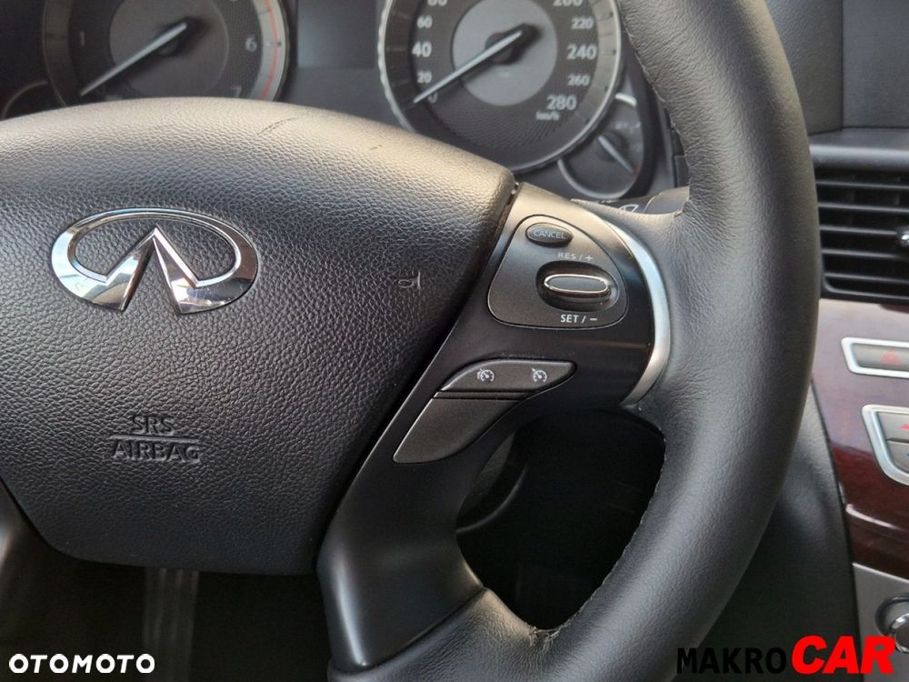 Infiniti Q70 2.2d Premium - 11