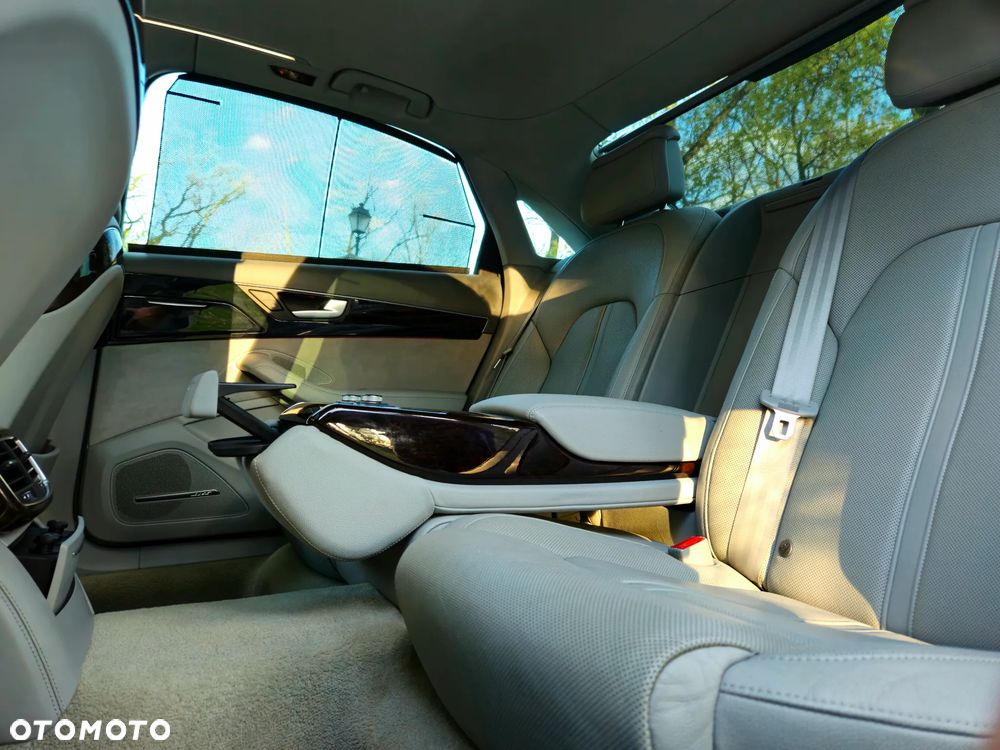 Audi A8 4.2 FSI L Quattro - 24