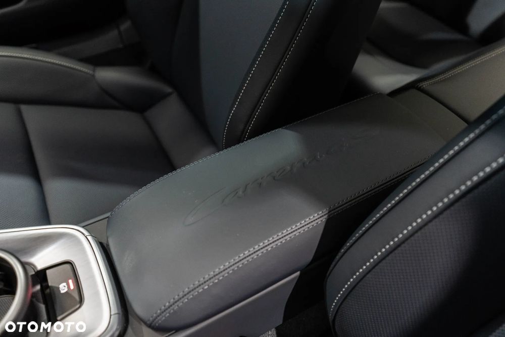 Porsche 911 Carrera 4S - 30